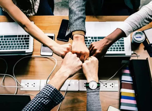 Layout workwithus bee4b522 5832 4c93 a8a2 92c4a62beae1